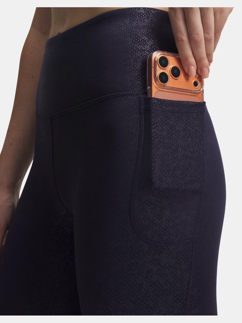 Under Armour Black Textured High-Rise Leggings - Picture 4 of 5